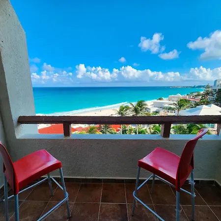 Beachfront Apartments Cancun